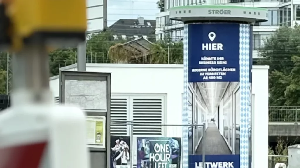 das-leitwerk-muenchen-ganzsaule